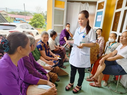Hình ảnh chi tiết tin tức HƯỞNG ỨNG NGÀY DÂN SỐ THẾ GIỚI 11/7: NÂNG CAO TIẾNG NÓI CỦA PHỤ NỮ VÀ TRẺ EM GÁI Hình ảnh tin tức HƯỞNG ỨNG NGÀY DÂN SỐ THẾ GIỚI 11/7: NÂNG CAO TIẾNG NÓI CỦA PHỤ NỮ VÀ TRẺ EM GÁI
