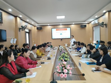 Hình ảnh chi tiết tin tức 42 nhân viên y tế cơ sở tham dự tập huấn công tác Dân số - KHHGĐ Hình ảnh tin tức 42 nhân viên y tế cơ sở tham dự tập huấn công tác Dân số - KHHGĐ