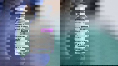 Hình ảnh chi tiết tin tức Chuyên gia tiêm chủng nói gì trước thông tin vaccine phòng COVID-19 AstraZeneca có thể gây đông máu? Hình ảnh tin tức Chuyên gia tiêm chủng nói gì trước thông tin vaccine phòng COVID-19 AstraZeneca có thể gây đông máu?
