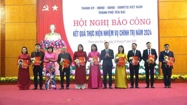 Hình ảnh chi tiết tin tức Trung tâm Y tế thành phố được khen thưởng tập thể hoàn thành xuất sắc, toàn diện, vượt mức các chỉ tiêu, nhiệm vụ được giao Hình ảnh tin tức Trung tâm Y tế thành phố được khen thưởng tập thể hoàn thành xuất sắc, toàn diện, vượt mức các chỉ tiêu, nhiệm vụ được giao