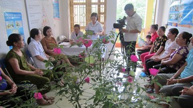 Hình ảnh chi tiết tin tức Trạm Y tế xã Văn tiến tổ chức truyền thông hái hoa dân chủ về Bảo hiểm Y tế Hình ảnh tin tức Trạm Y tế xã Văn tiến tổ chức truyền thông hái hoa dân chủ về Bảo hiểm Y tế