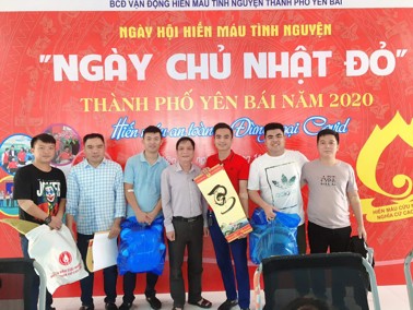 Hình ảnh chi tiết tin tức Trung tâm Y tế thành phố Yên Bái tham gia Chương trình “Ngày Chủ nhật đỏ” Hình ảnh tin tức Trung tâm Y tế thành phố Yên Bái tham gia Chương trình “Ngày Chủ nhật đỏ”