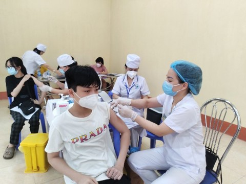 Hình ảnh chi tiết tin tức Tiêm vắc xin là biện pháp phòng bệnh chủ động và hiệu quả nhất. Hình ảnh tin tức Tiêm vắc xin là biện pháp phòng bệnh chủ động và hiệu quả nhất.