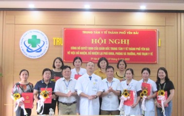 Hình ảnh chi tiết tin tức Hội nghị công bố quyết định bổ nhiệm, bổ nhiệm lại phó khoa, phòng và trưởng, phó Trạm y tế Hình ảnh tin tức Hội nghị công bố quyết định bổ nhiệm, bổ nhiệm lại phó khoa, phòng và trưởng, phó Trạm y tế