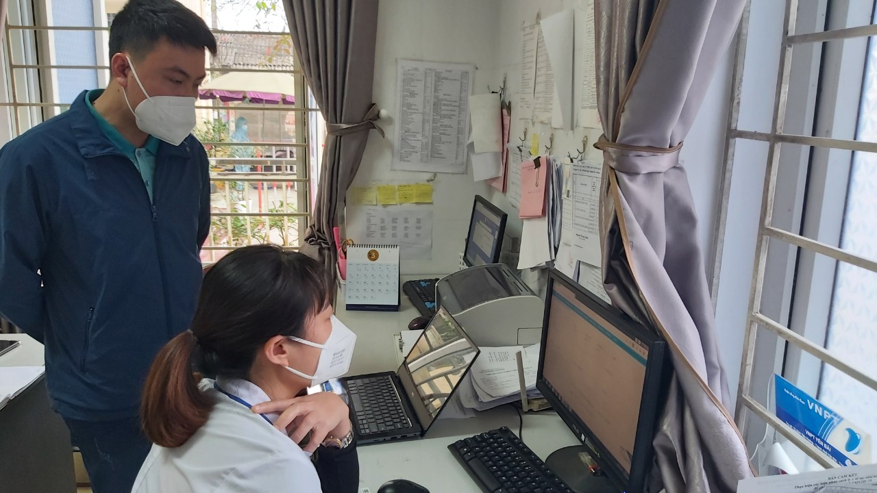 Kiểm tra công tác phòng, chống dịch Covid - 19 tại Trạm Y tế xã, phường.