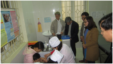Trung tâm Y tế thành phố Yên Bái làm việc đoàn giám sát về triển khai vắc xin Com BE Five