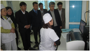 Trung tâm Y tế thành phố Yên Bái làm việc đoàn giám sát về triển khai vắc xin Com BE Five